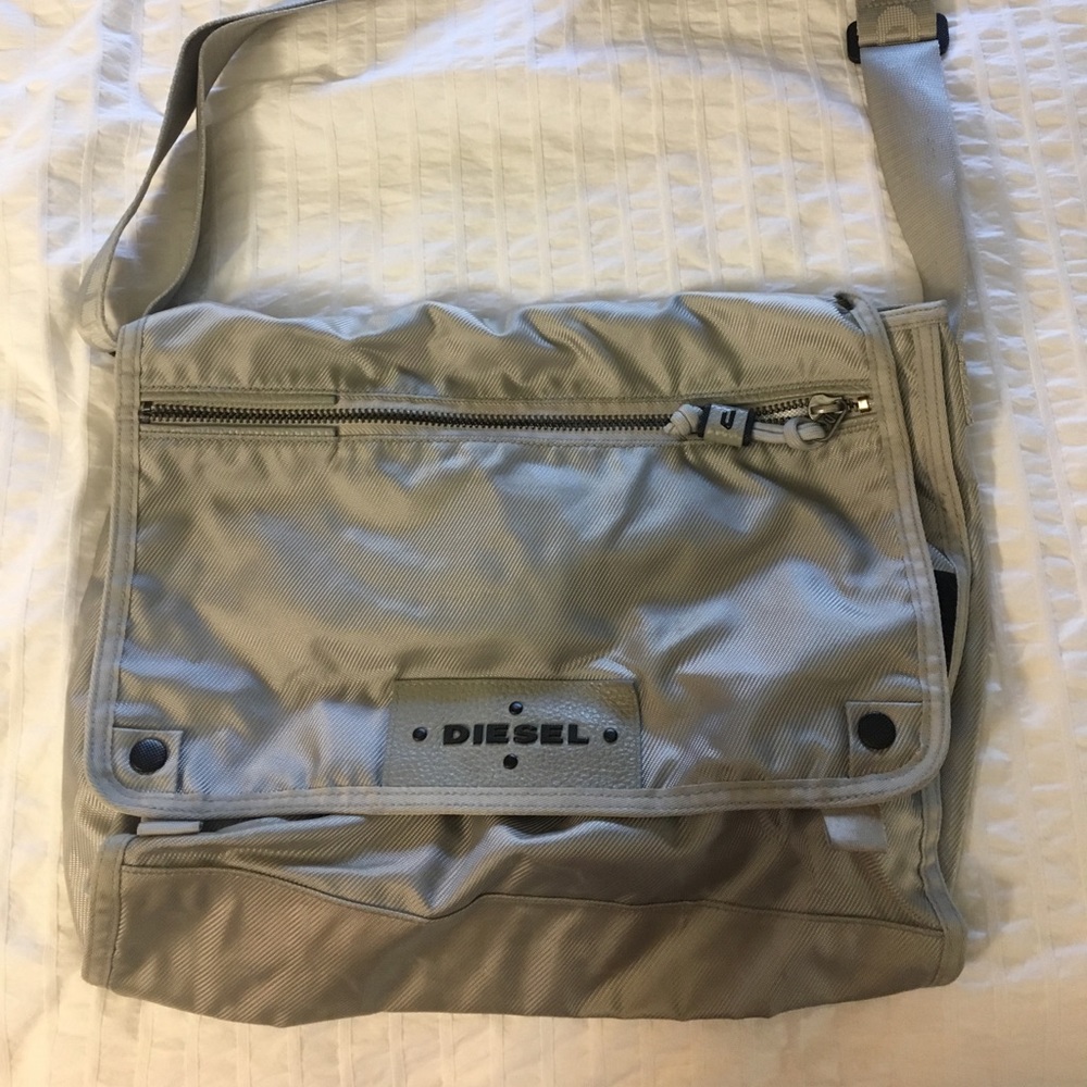 Messenger bag
